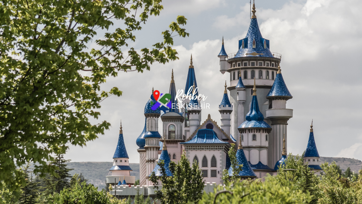 Eskişehir'de Ulaşım Rehberi: Şehri Keşfetmenin En Kolay Yolları