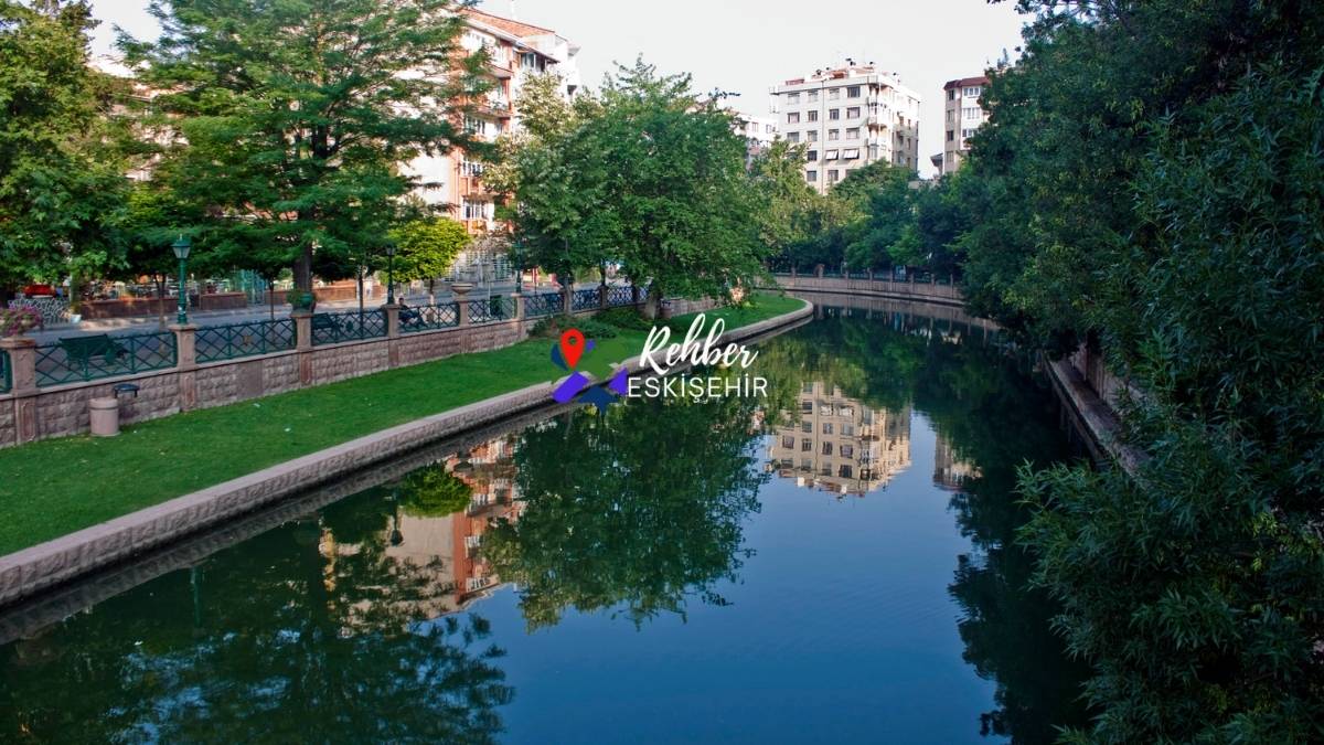 Eskişehir'in Gizli Aynaları: Şehrin Yansımalarında Sanatsal Kareler Yakalama Rehberi